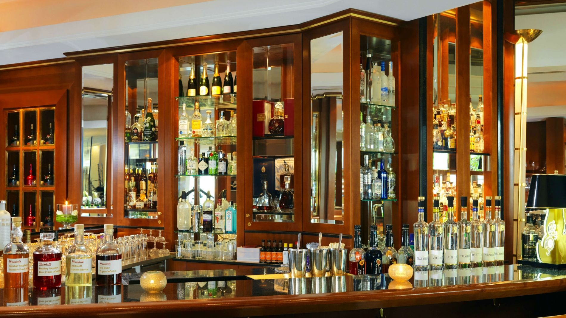 Ducktail's - die Bar in München Bogenhausen